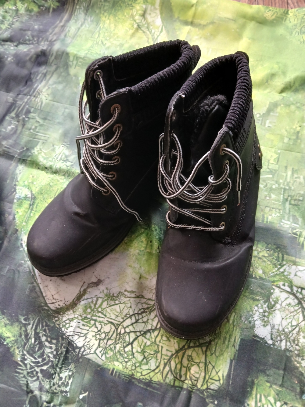 Boots...unisex...Black Lace-Up Ankle Boots